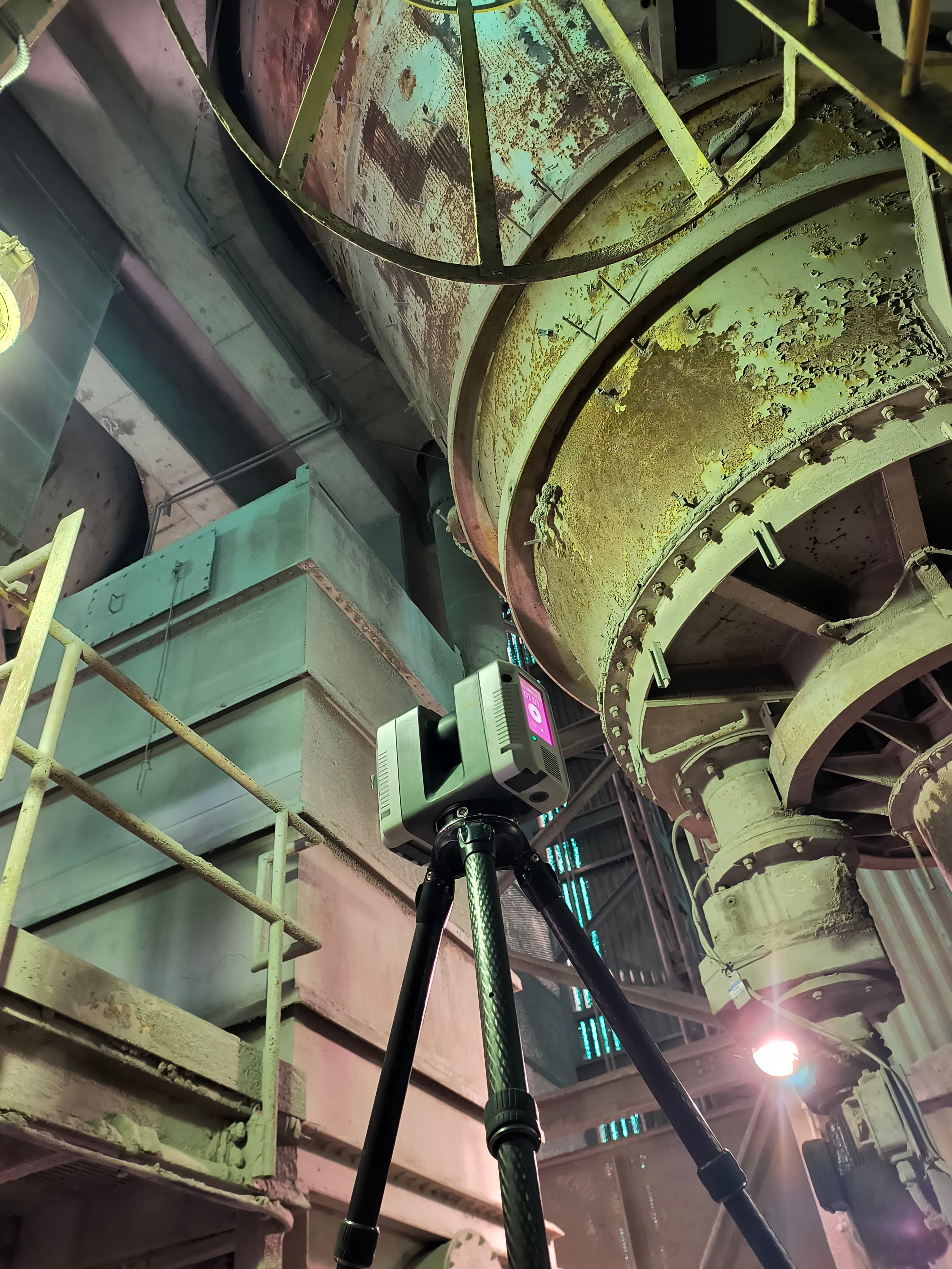 3D laser scanner capturing industrial infrastructure